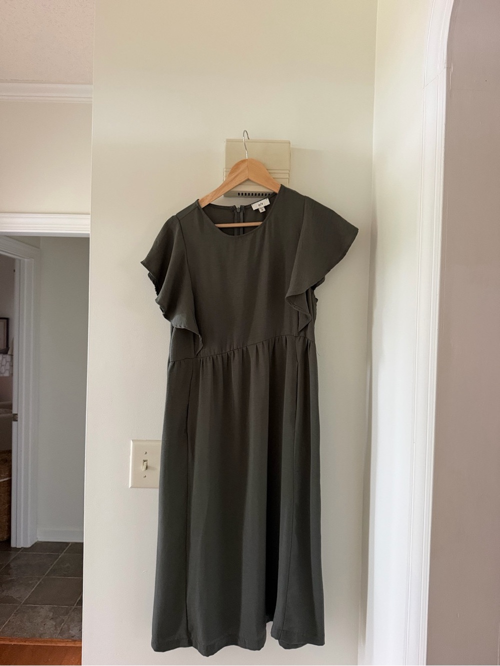 Boutique dress dark green midi dress flutter sleeve